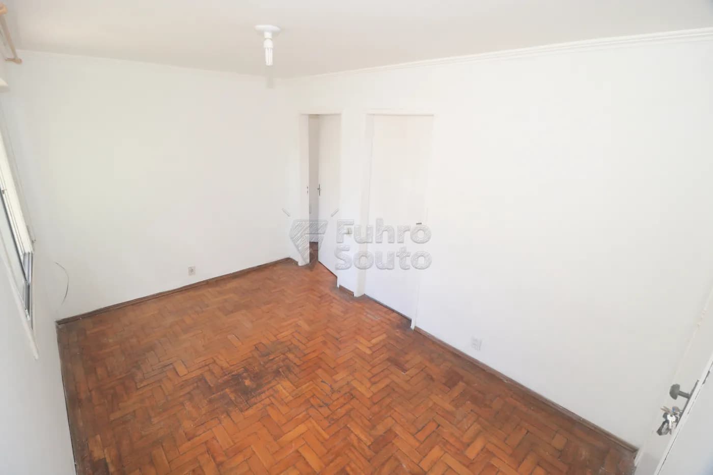 buyzqt-pelotas-apartamento-padrao-centro-03-12-2025_23-53-16-5.webp