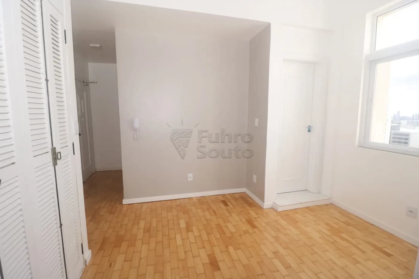 c3lunm-pelotas-apartamento-padrao-centro-19-04-2026_15-58-04-69e525bc3badd.webp