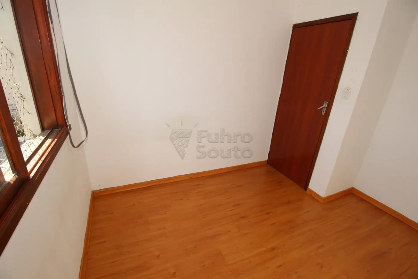 c48sjt-pelotas-apartamento-padrao-centro-22-04-2024_23-39-36-12.webp