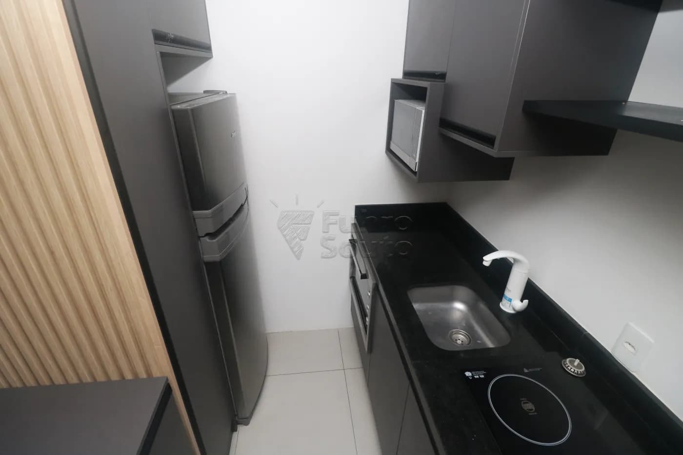 c4zjhr-pelotas-apartamento-loft--studio-centro-09-12-2025_21-35-32-6938c0542fc53.webp