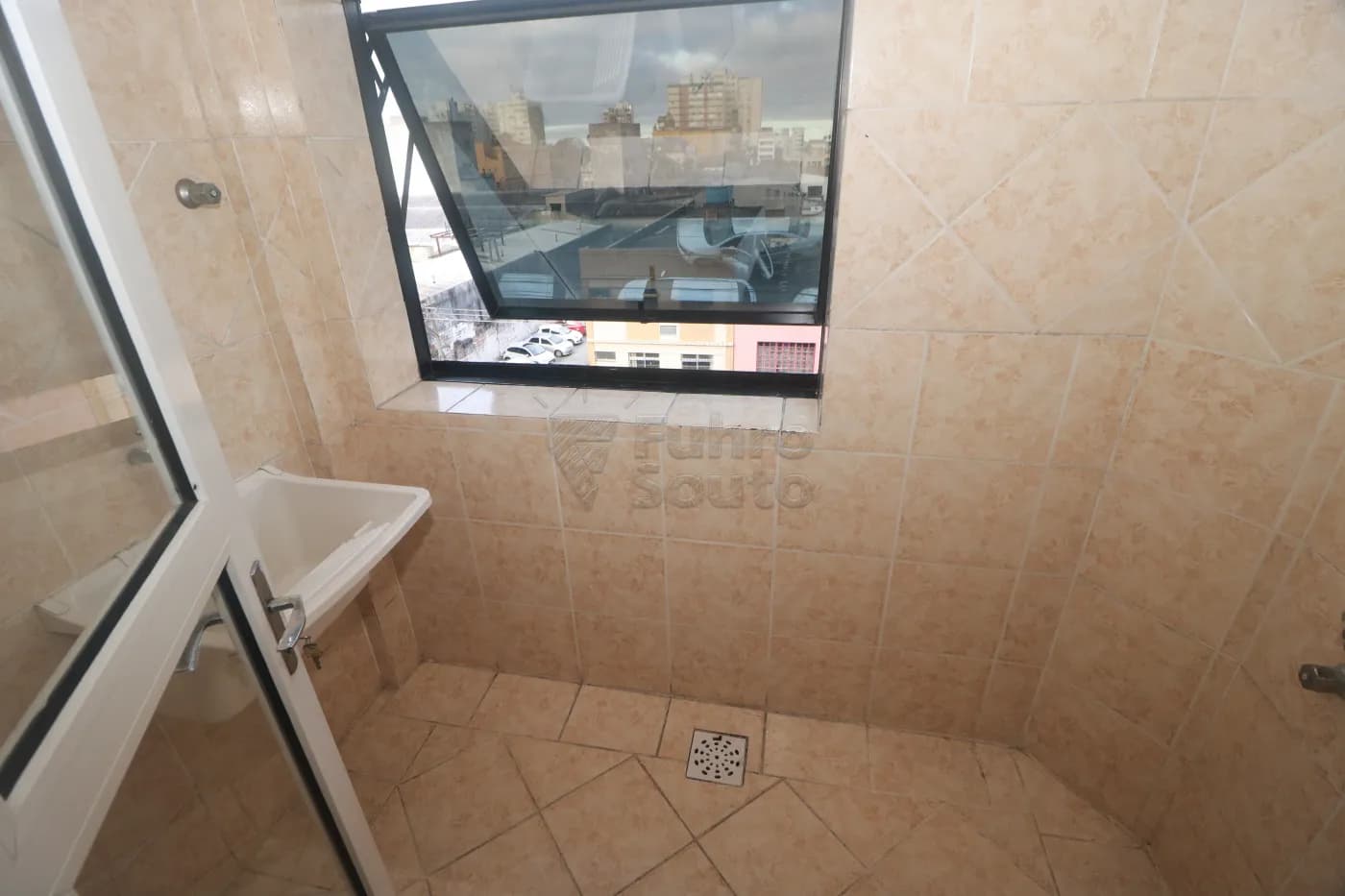 cf6o4j-pelotas-apartamento-padrao-centro-14-07-2026_00-37-16-6a55aeecae6e2.webp
