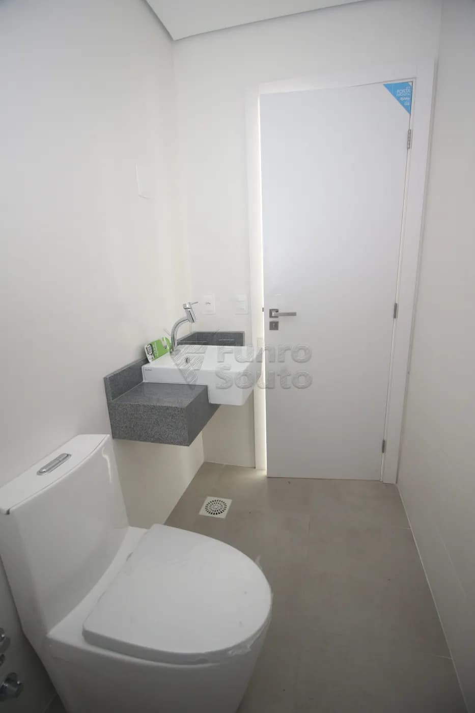 clzc9f-pelotas-apartamento-loft-studio-centro-23-06-2025_22-44-41-4.webp