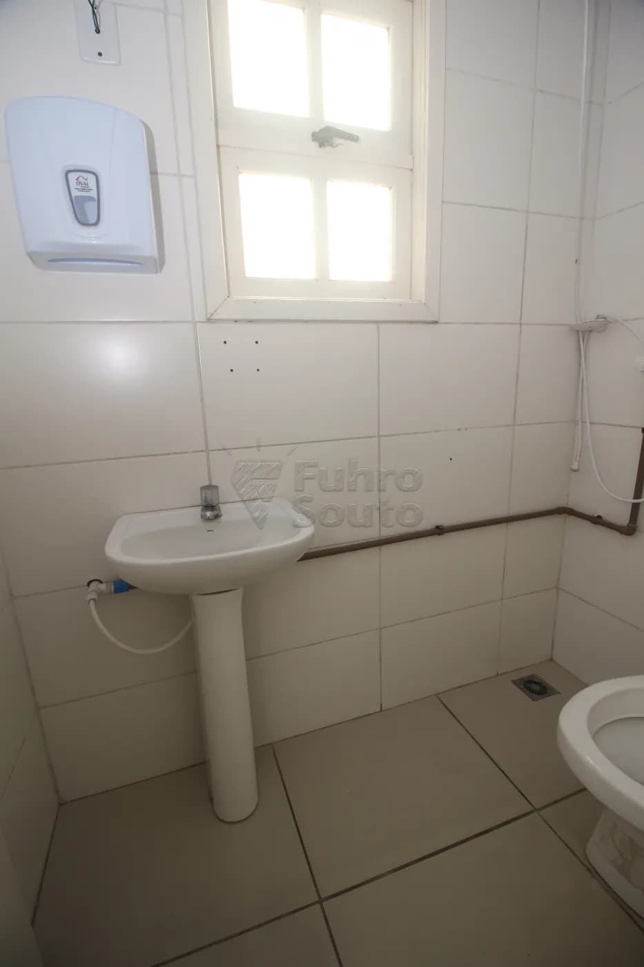 cmupx6-pelotas-comercial-predio-centro-24-09-2025_23-30-24-52.webp