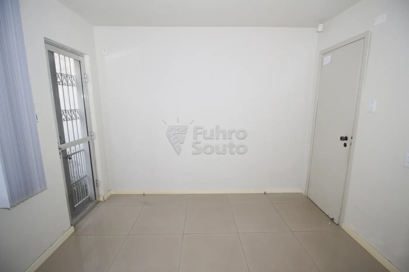 cqza5m-pelotas-casa-padrao-centro-22-03-2024_23-31-21-24.webp