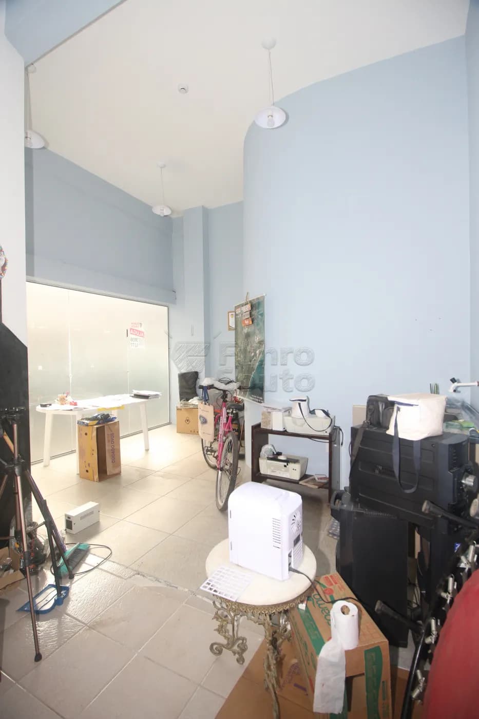 crp5d-pelotas-comercial-sala-em-condominio-laranjal-24-04-2025_01-37-43-15.webp