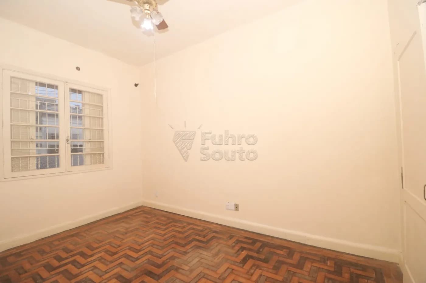 cst1ef-pelotas-casa-padrao-centro-22-04-2026_10-18-38-69e8caaee8215.webp