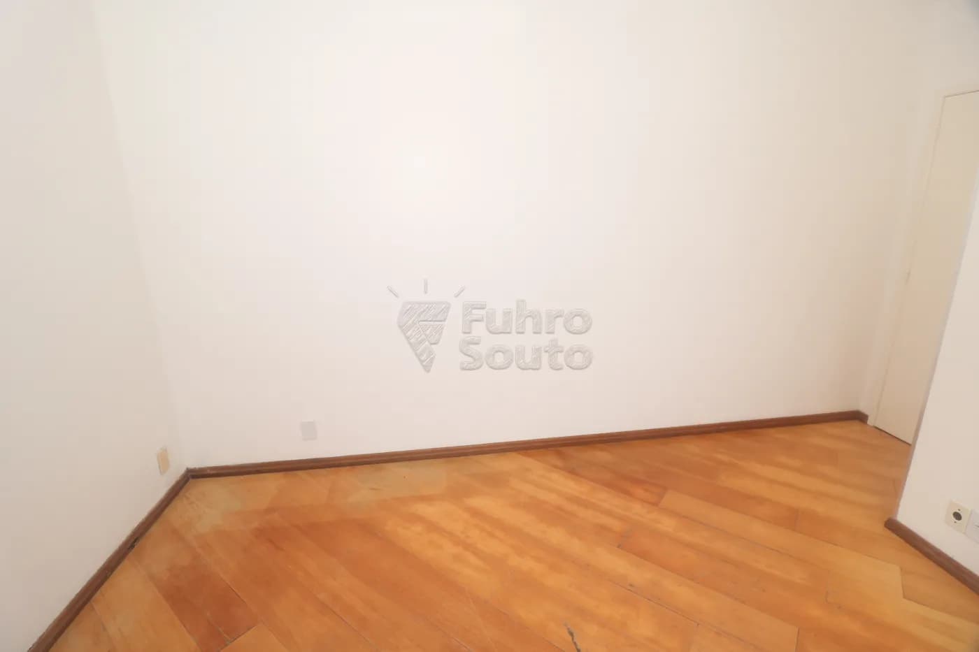 ctpjr9-pelotas-apartamento-padrao-centro-18-03-2026_21-16-48-69bb4070b2ac8.webp