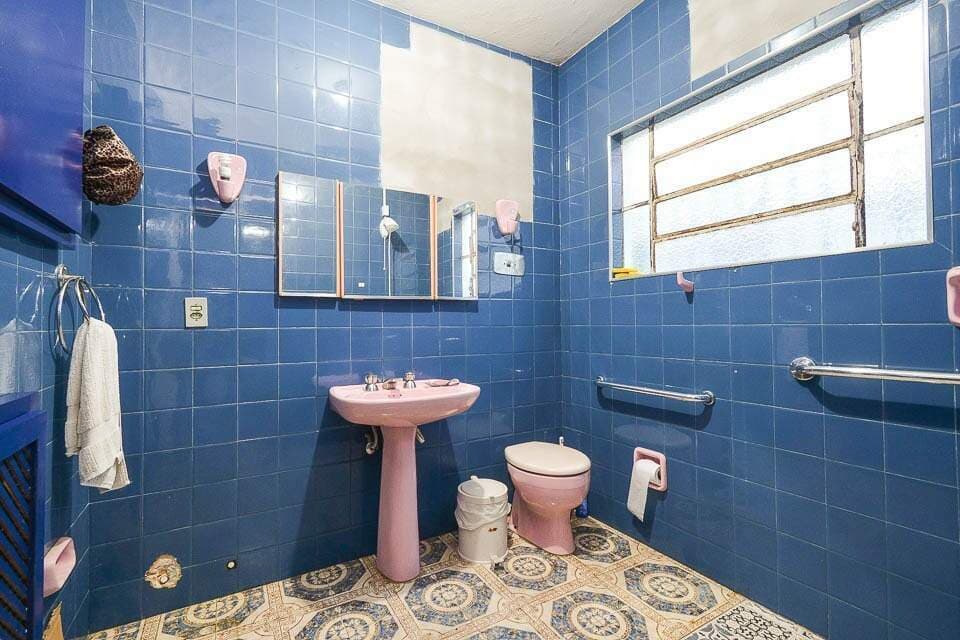 cvbyy-casa-comercial-no-pelotas-banheiro-social-2.jpeg