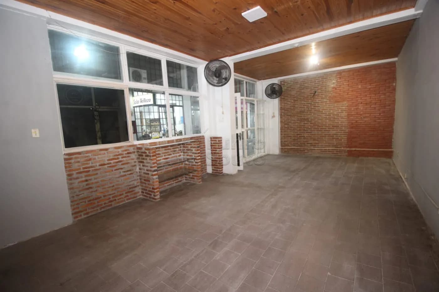 cwvr6-pelotas-comercial-sala-em-condominio-fragata-30-06-2025_16-18-40-14.webp