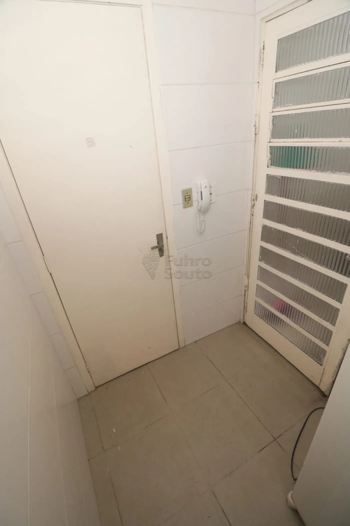 cy7xm4-pelotas-apartamento-kitinete-centro-04-04-2026_11-51-12-69d125605512f.webp