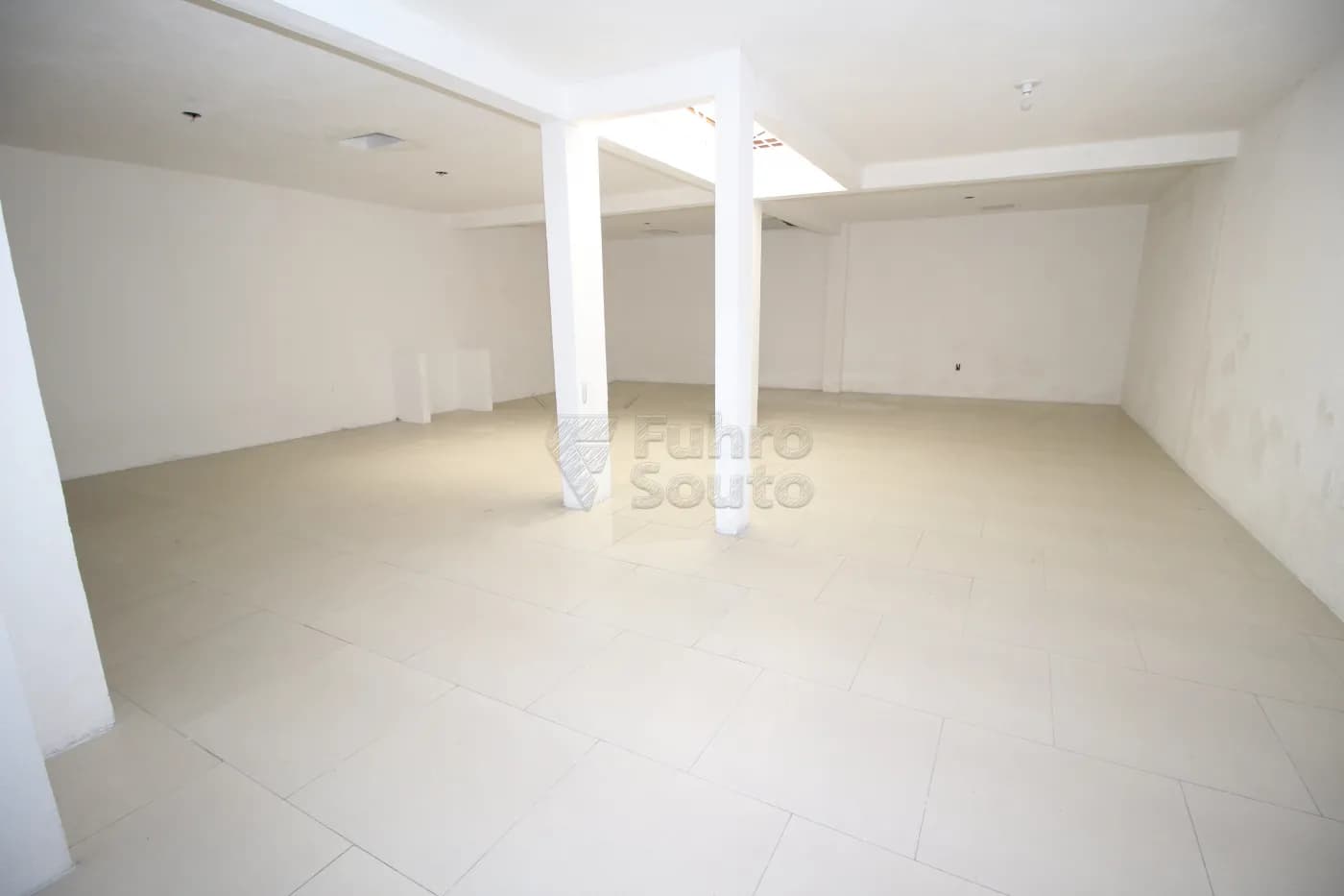 d7f0fd-pelotas-comercial-predio-centro-06-01-2024_18-40-32-8.webp