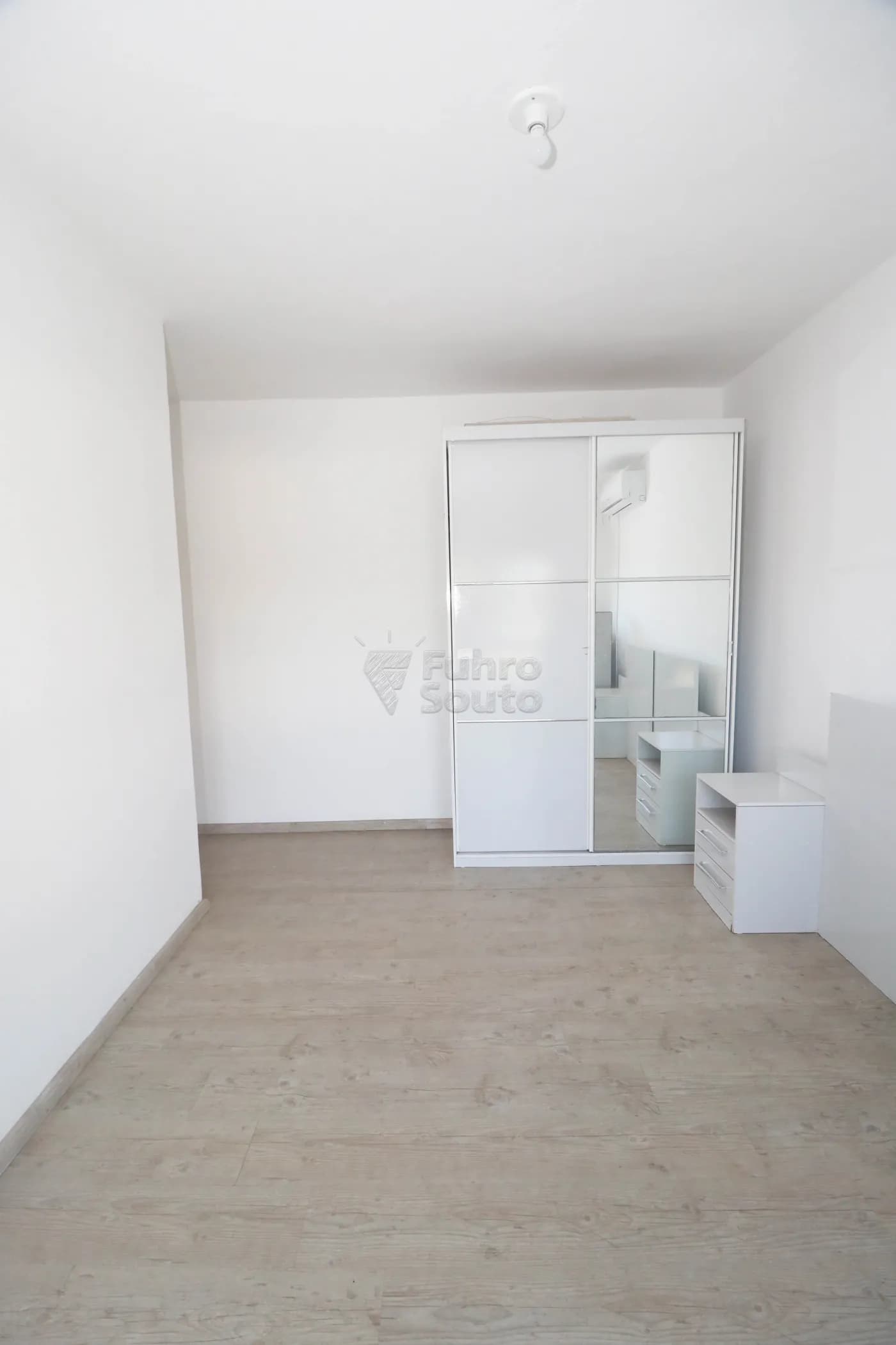 dg116-pelotas-apartamento-padrao-centro-13-12-2025_01-22-56-693cea20c6246.webp