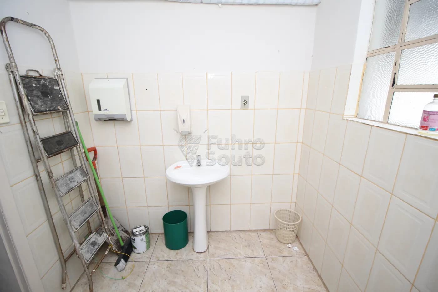 dqcz2-pelotas-casa-padrao-centro-22-03-2024_23-31-06-9.webp