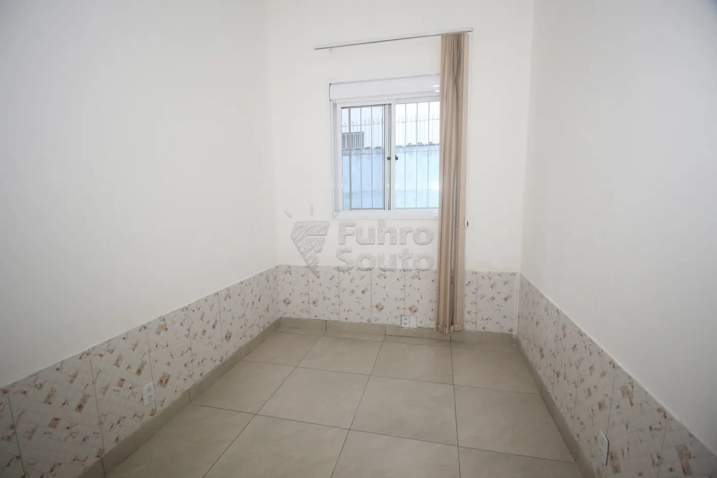 dsdl9r-pelotas-comercial-casa-centro-07-06-2025_00-12-56-20.webp