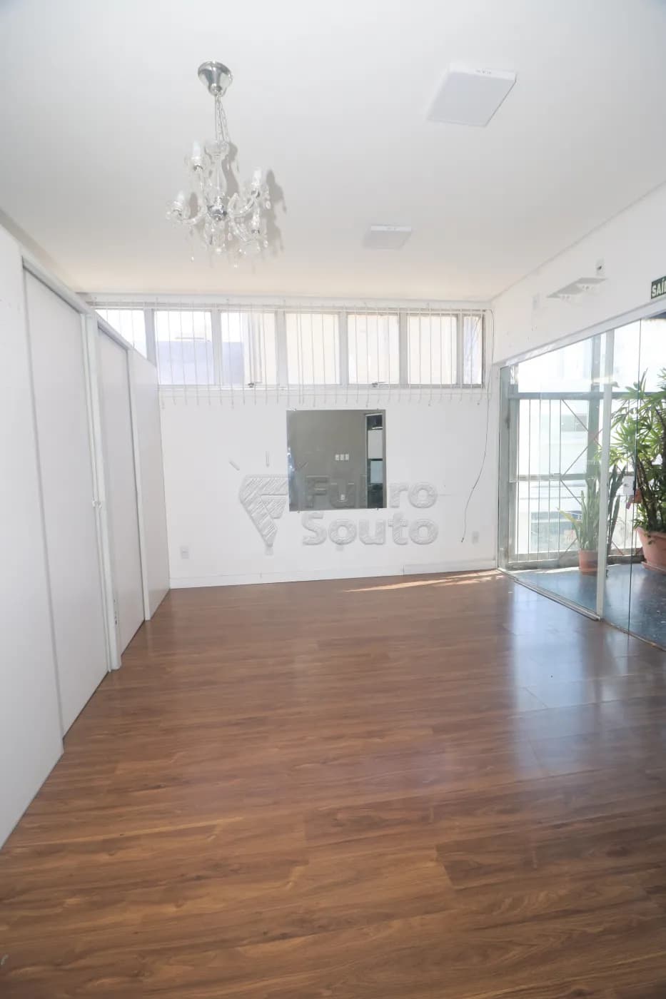 dzmmhr-pelotas-comercial-sala-em-condominio-centro-20-05-2026_01-18-36-6a0d361c17069.webp