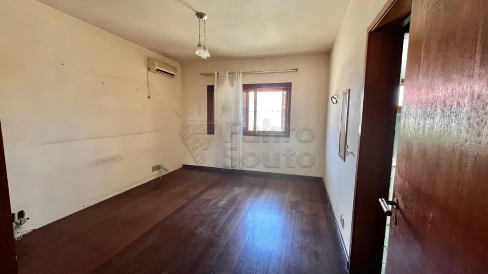 e04q2-pelotas_casa_padrao_centro_05-02-2025_17-47-27_16.webp