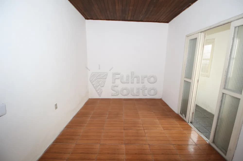 e4hfmn-pelotas-casa-padrao-centro-18-08-2023_16-17-42-13.webp
