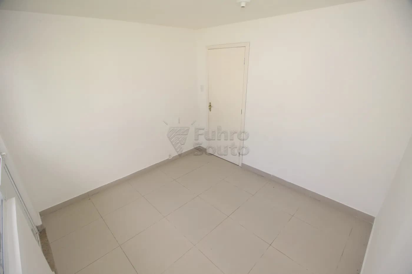 e7j3j7-pelotas-casa-padrao-centro-12-01-2025_03-34-25-17.webp