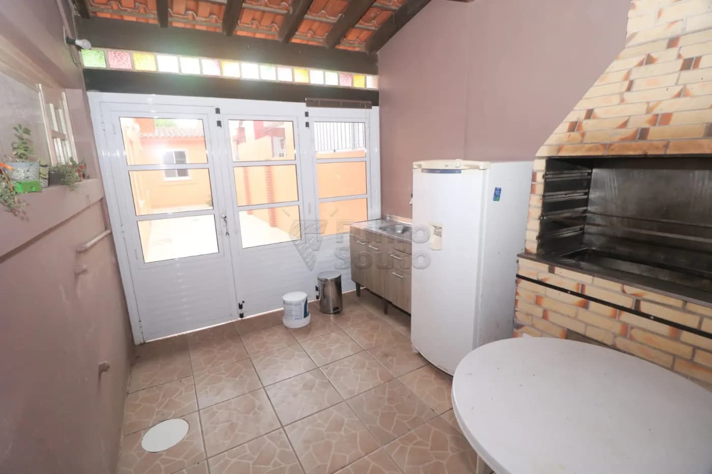 e8j9v-pelotas-casa-padrao-laranjal-27-01-2026_17-52-32-6979259003f70.webp