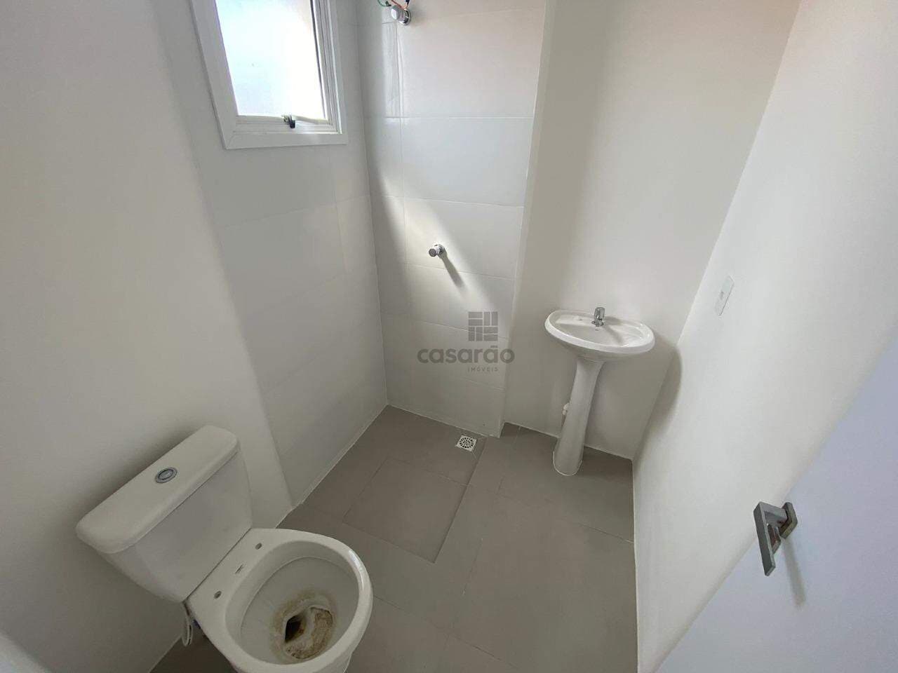 eh0abv-loft-1-quarto-no-pelotas-banheiro-social.jpeg