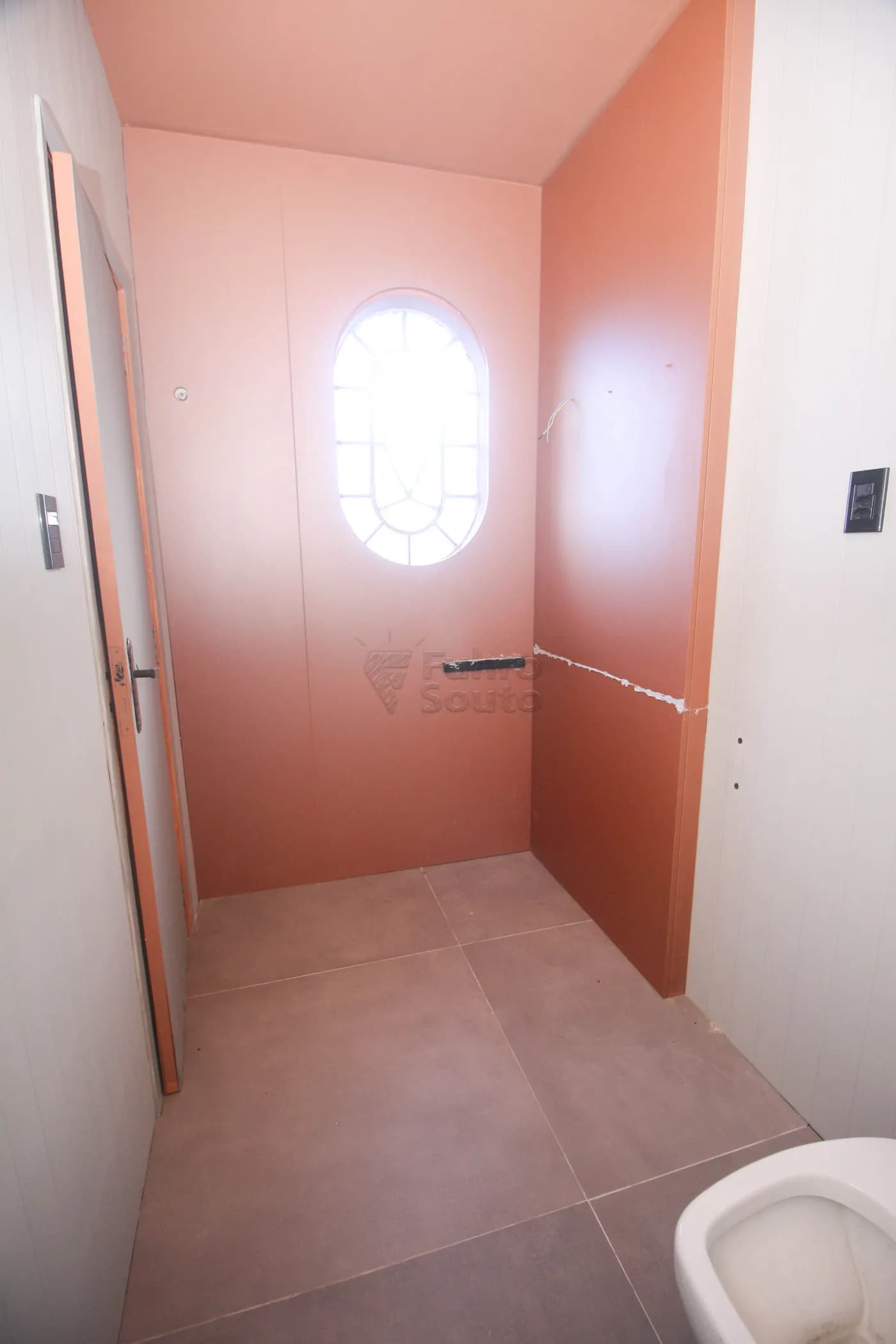 envw99-pelotas-casa-padrao-centro-22-09-2025_23-39-21-66.webp