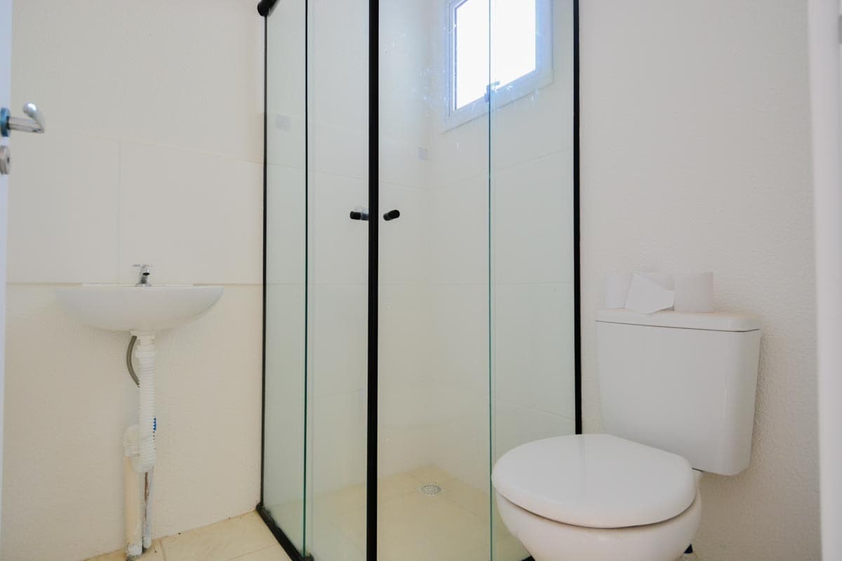 er844r-apartamento-2-quartos-no-pelotas-banheiro-social.jpg