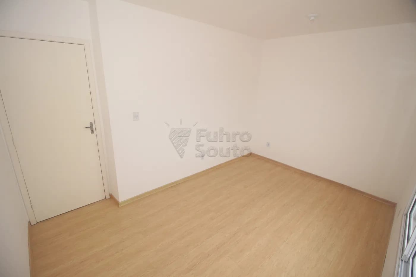 eu5kiys-pelotas-apartamento-padrao-centro-11-07-2025_00-43-28-9.webp