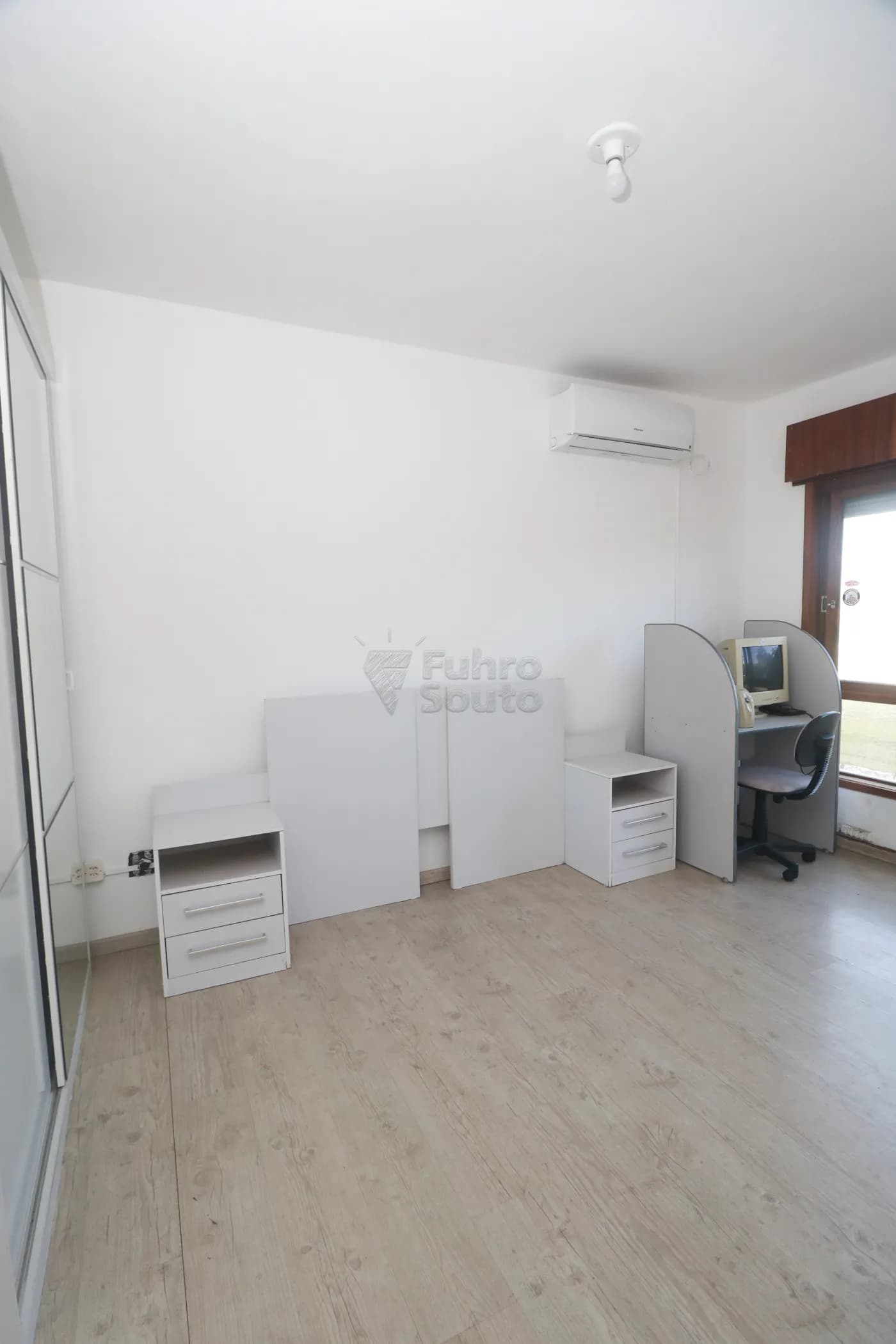 eu9gbb-pelotas-apartamento-padrao-centro-13-12-2025_01-22-52-693cea1c2ff9e.webp