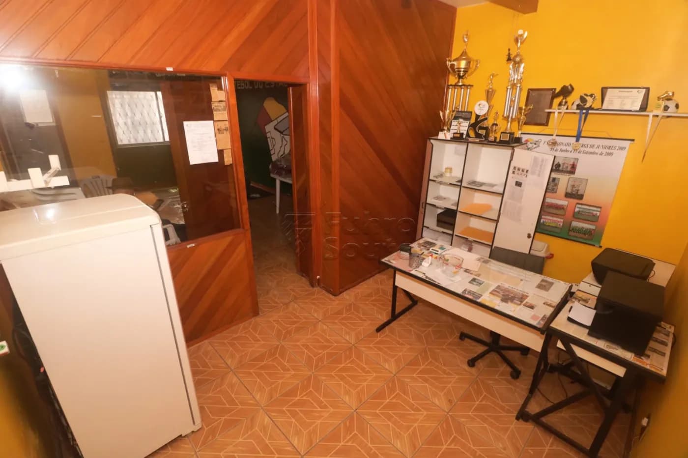 eyglpc-pelotas-comercial-sala-em-condominio-centro-27-03-2026_11-50-56-69c69950d8adc.webp