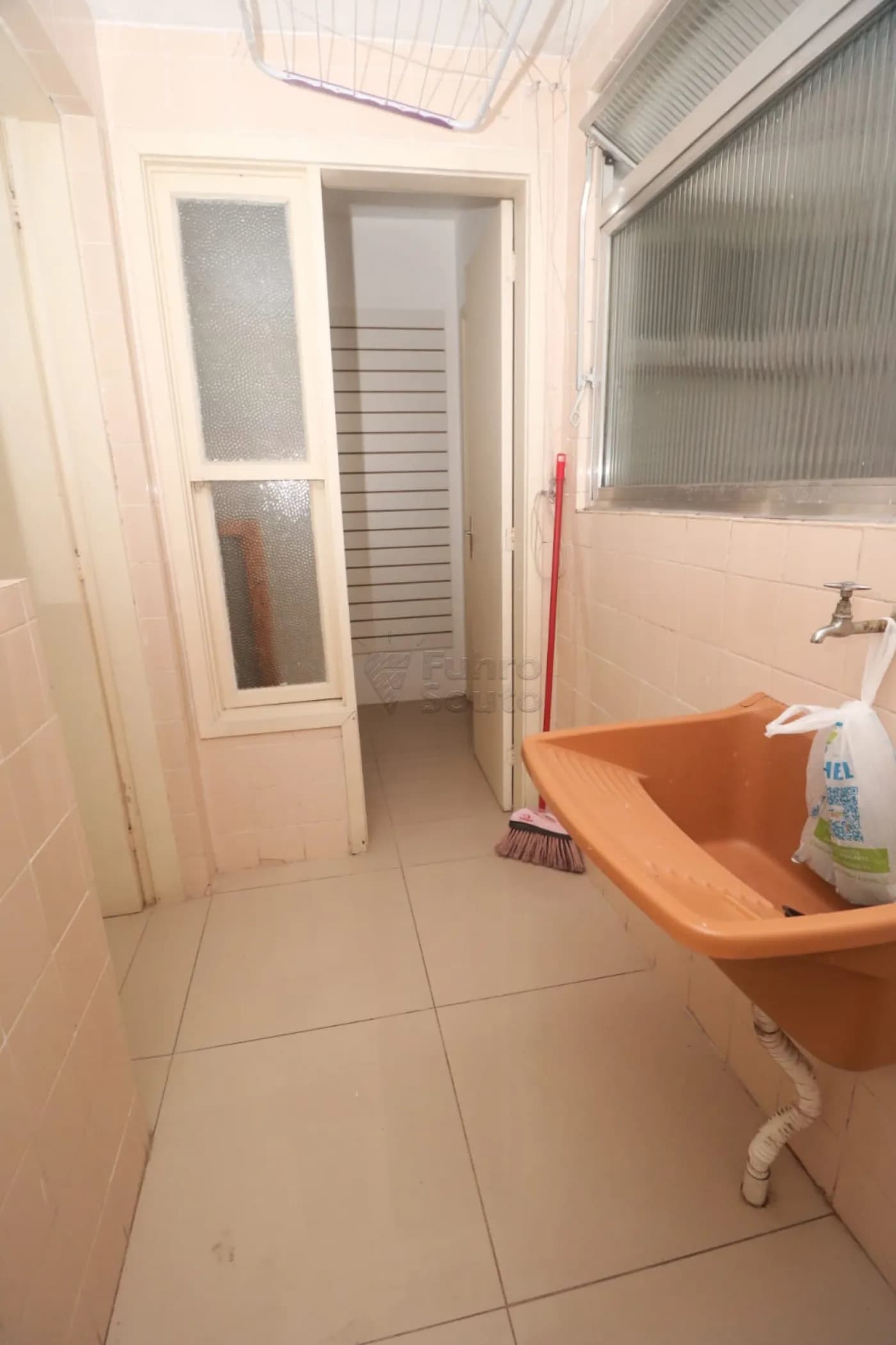 f6teze-pelotas-apartamento-padrao-centro-04-03-2026_10-14-44-69a8304425514.webp