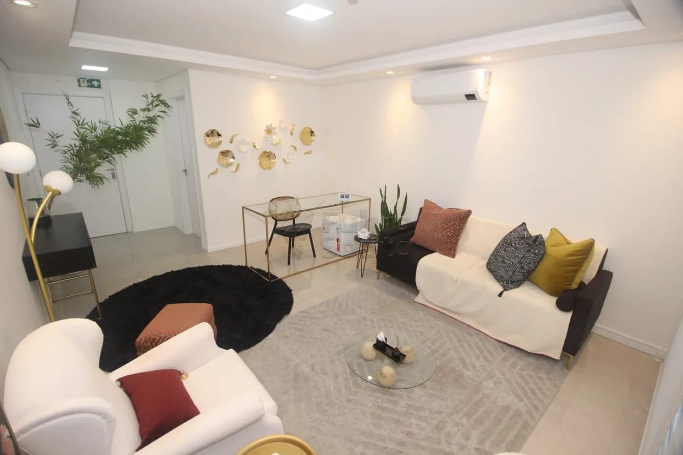 fbo2jo-pelotas-comercial-sala-em-condominio-tres-vendas-05-04-2025_11-16-55-5.webp