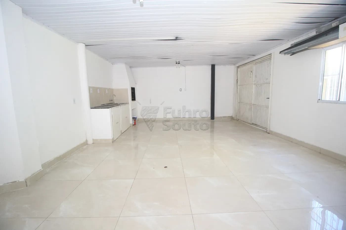 fhqze5-pelotas-comercial-predio-centro-19-11-2025_01-45-11-31.webp