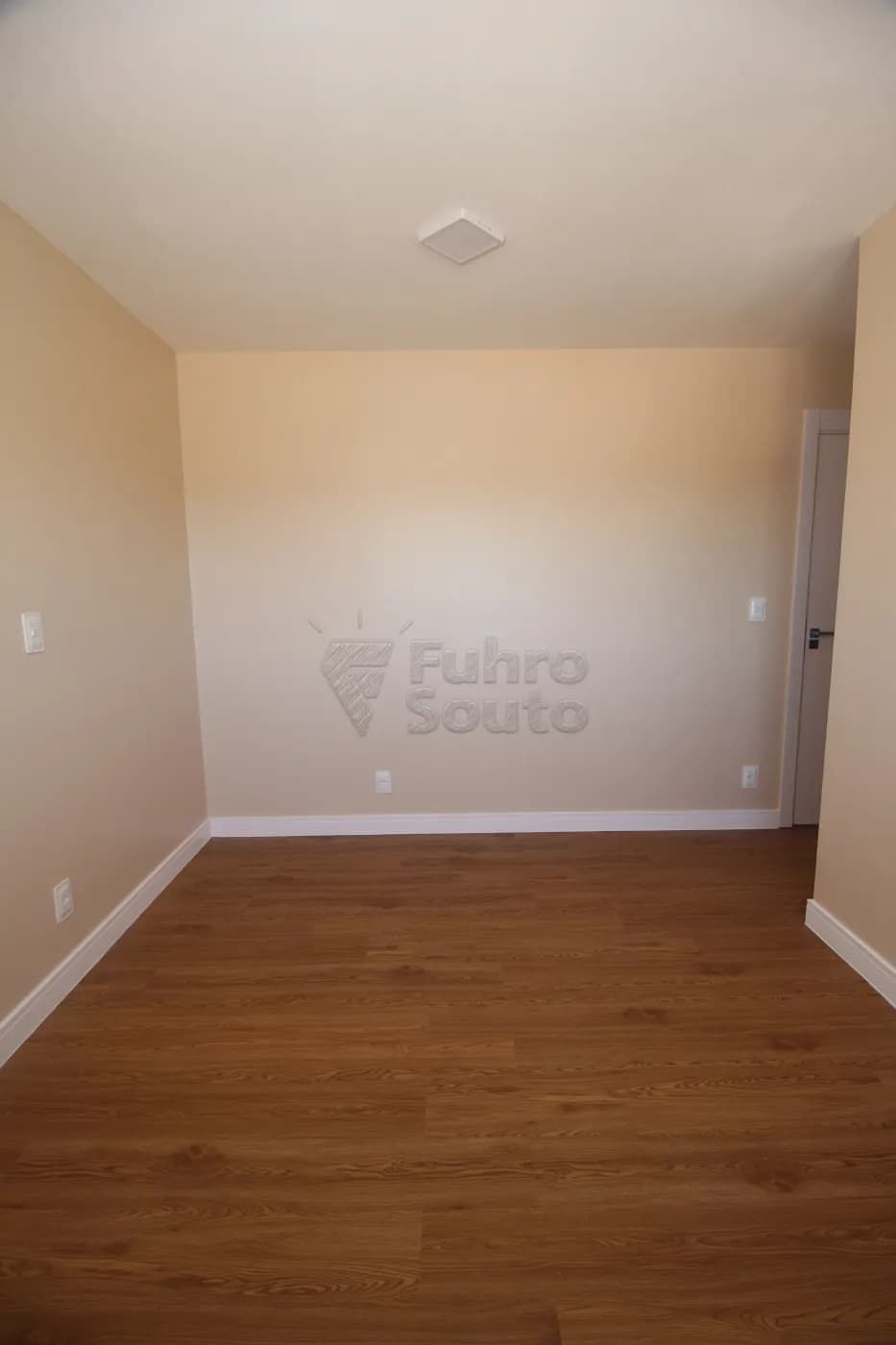 fnmro1-pelotas-apartamento-padrao-sao-goncalo-22-10-2025_00-58-56-24.webp