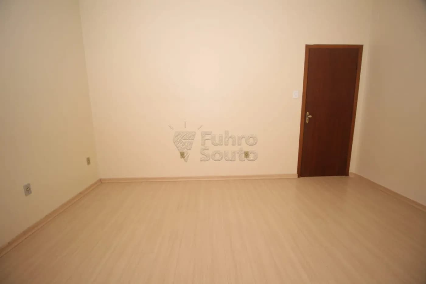 fx88uh-pelotas-comercial-predio-areal-26-08-2025_16-38-21-54.webp