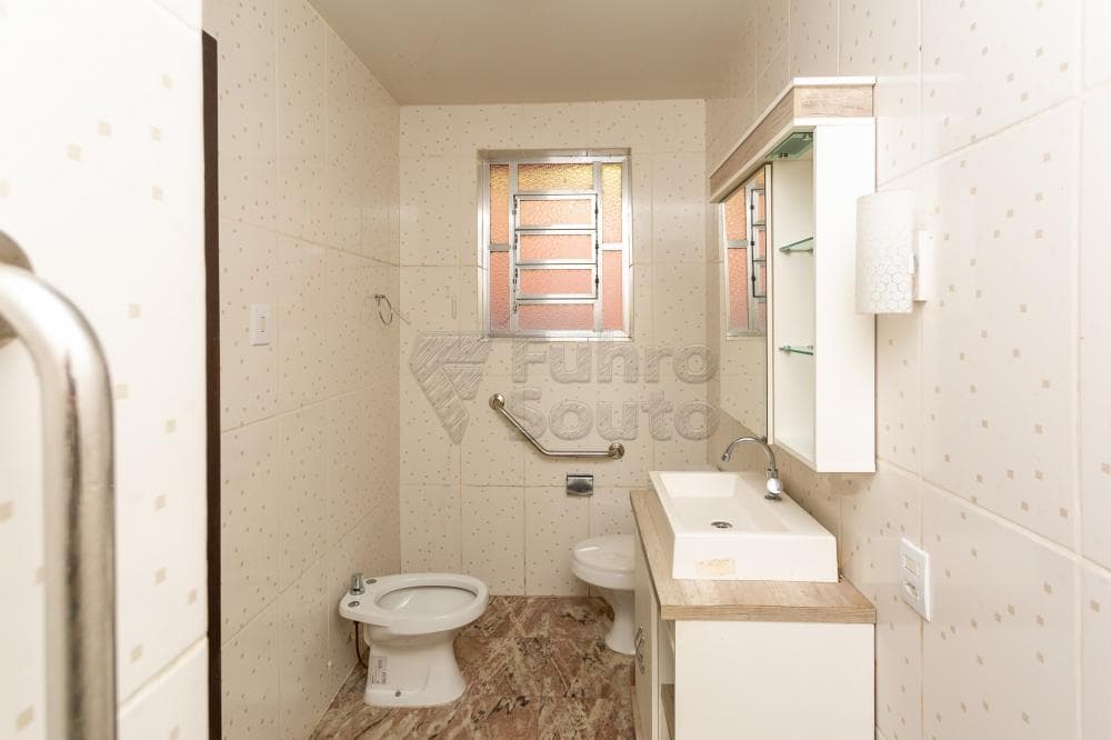 fyx8o-pelotas-casa-padrao-centro-13-10-2022_10-58-26-51.jpg