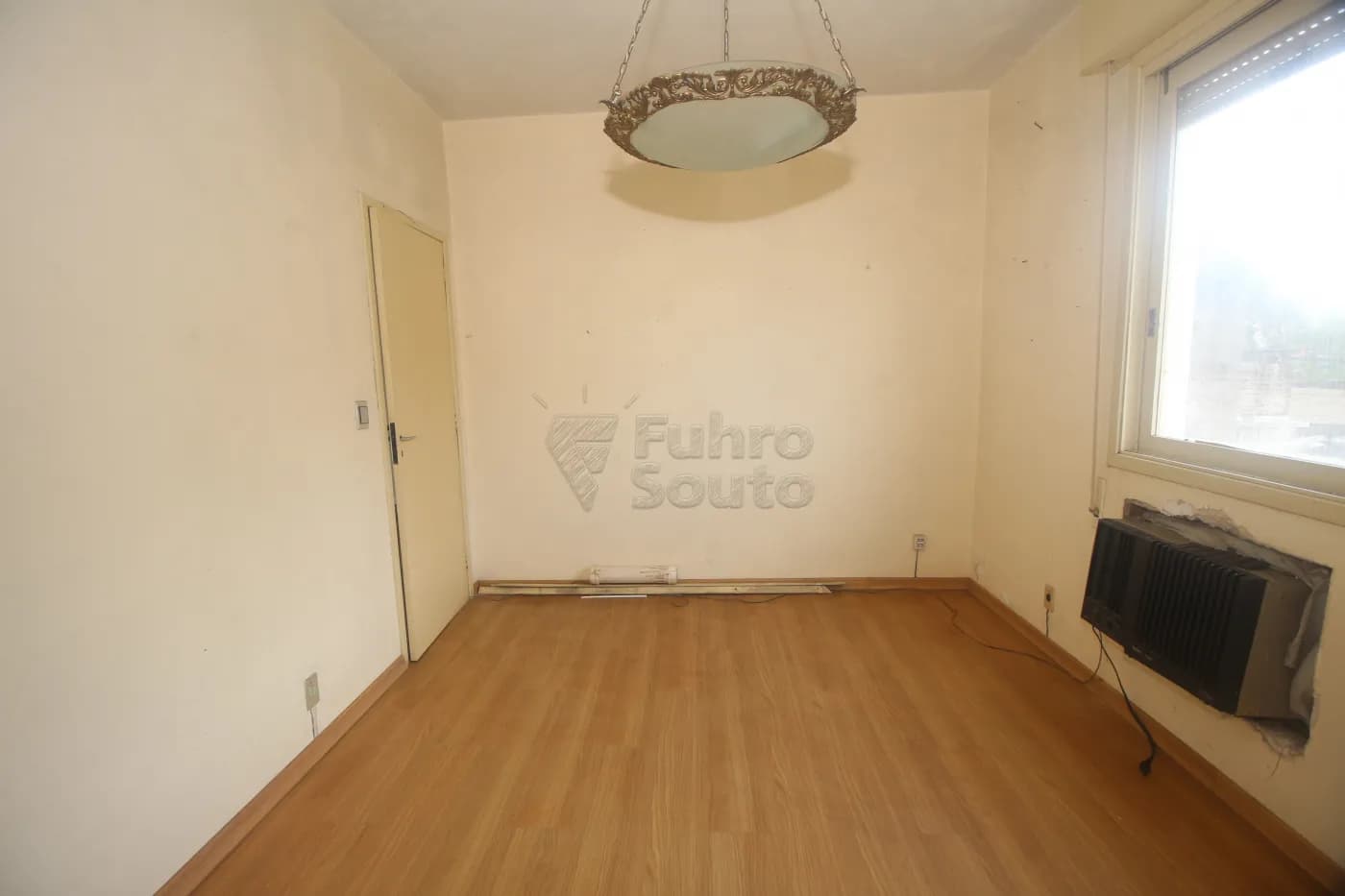 g2qlgw-pelotas-comercial-predio-centro-11-04-2025_00-21-54-31.webp
