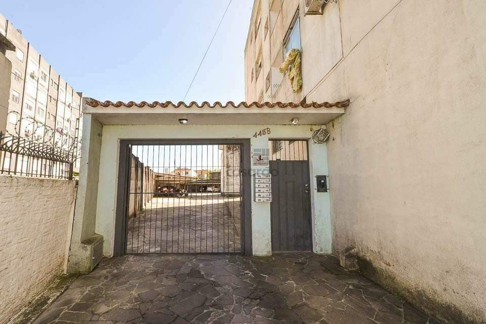 g4a9x-casa-resid-1-quarto-no-pelotas-fachada.jpg