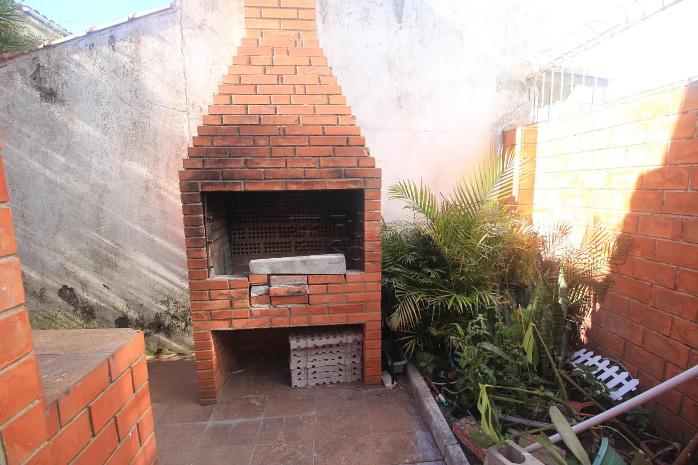 g6nugv-pelotas-casa-padrao-centro-15-10-2025_01-09-55-12.webp