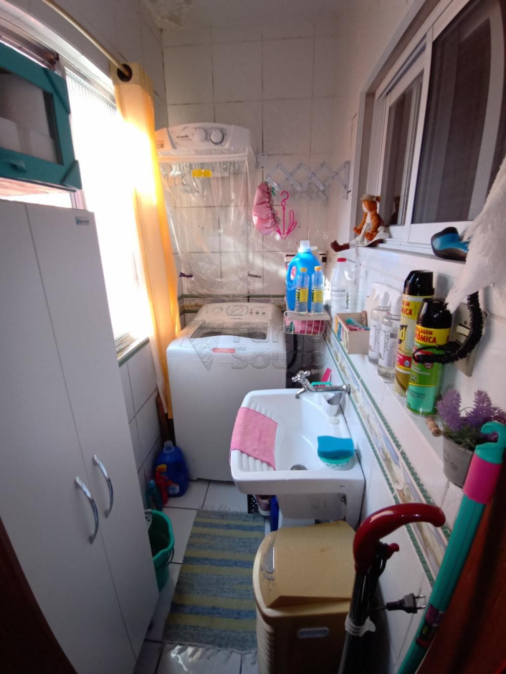 g8fhkg-area-de-servico.jpg