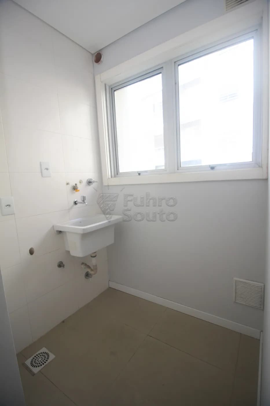 ge2sjh-pelotas-apartamento-padrao-tres-vendas-06-02-2025_01-59-05-18.webp