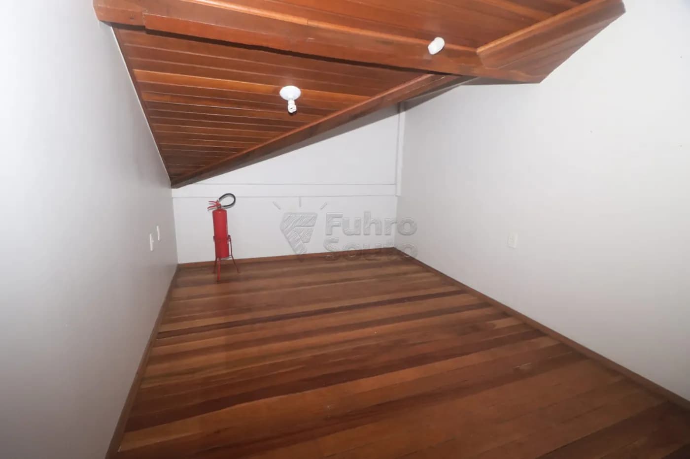 gfjsx-pelotas-comercial-sala-fora-de-condominio-centro-12-03-2026_18-12-35-69b32c438a710.webp