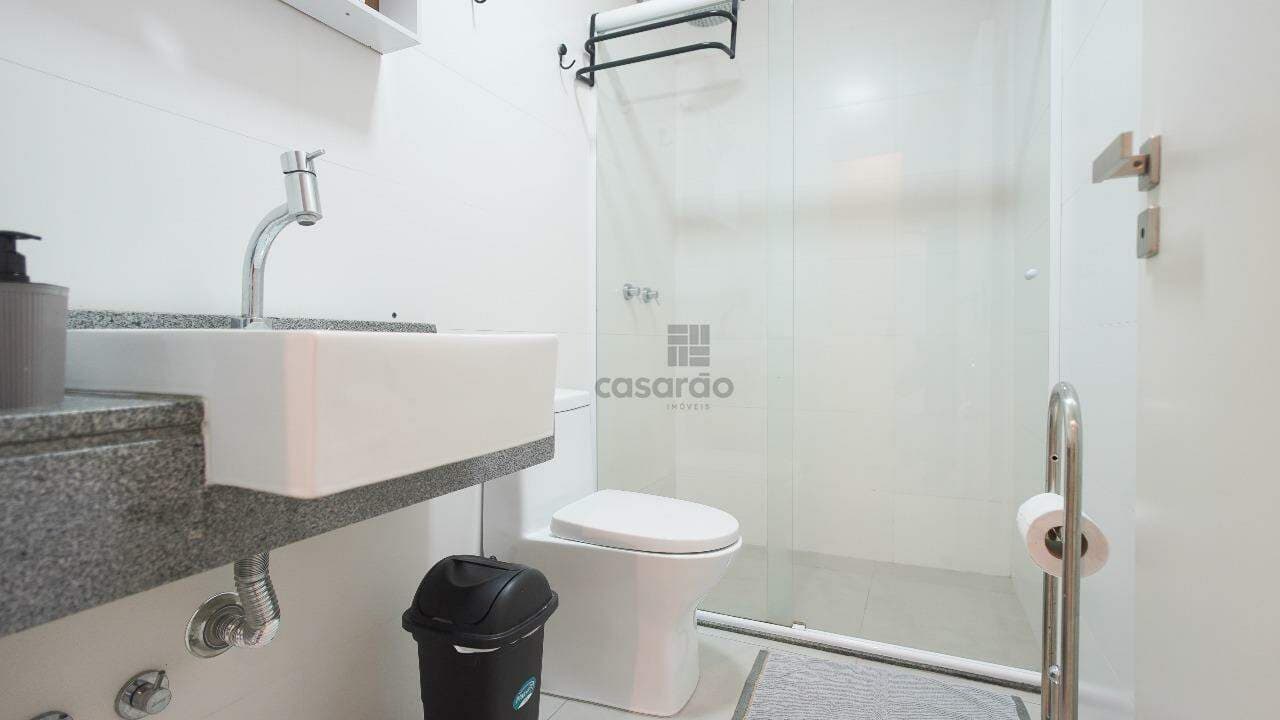 gkhqcb-studio-1-quarto-no-pelotas-banheiro-social.jpg