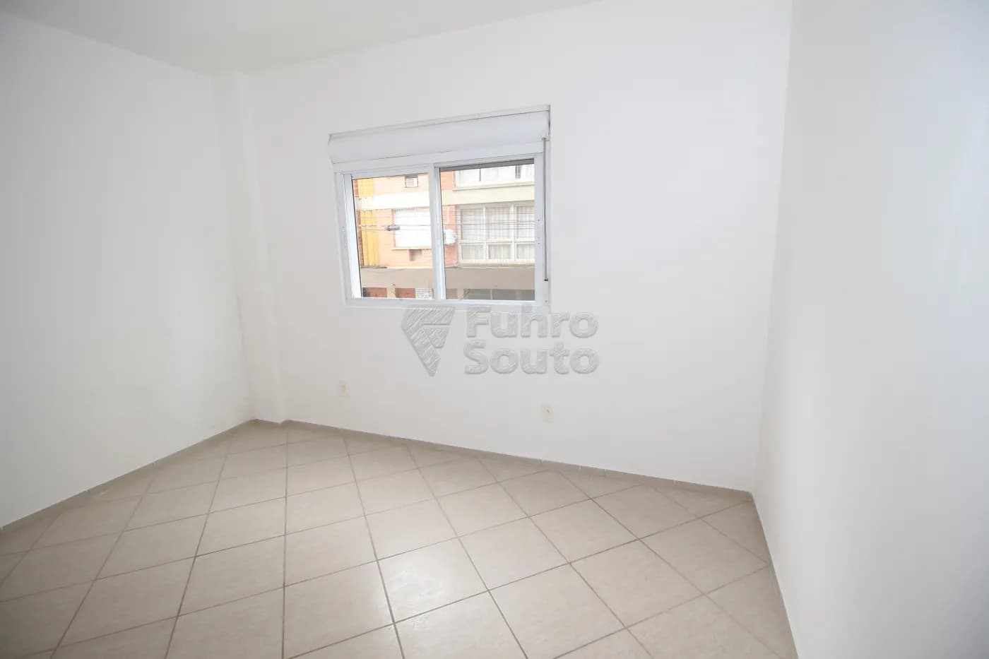 glmu86-pelotas-apartamento-padrao-centro-29-05-2024_20-43-56-7.webp