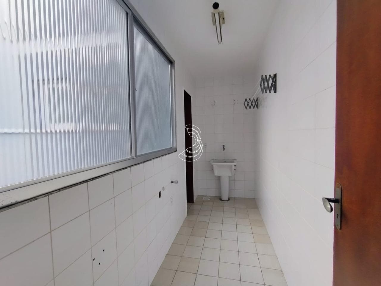 gputm4-iSUrh9_17954680b9f8fac03f_DVlNTNiZTRlNjQ1_o_wm.jpg