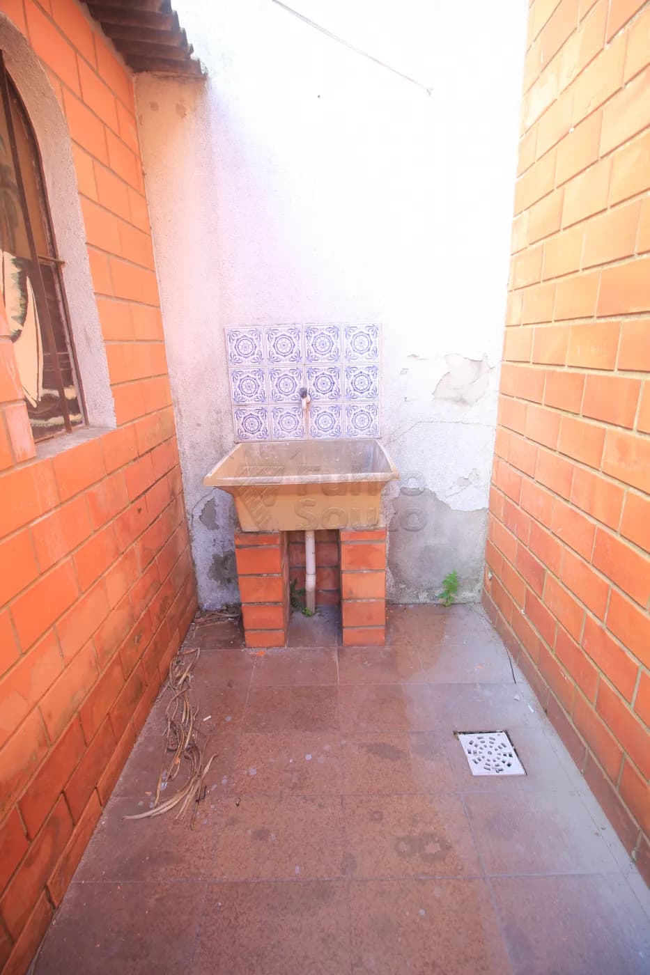 gv25ht-pelotas-casa-padrao-centro-15-10-2025_01-09-56-13.webp
