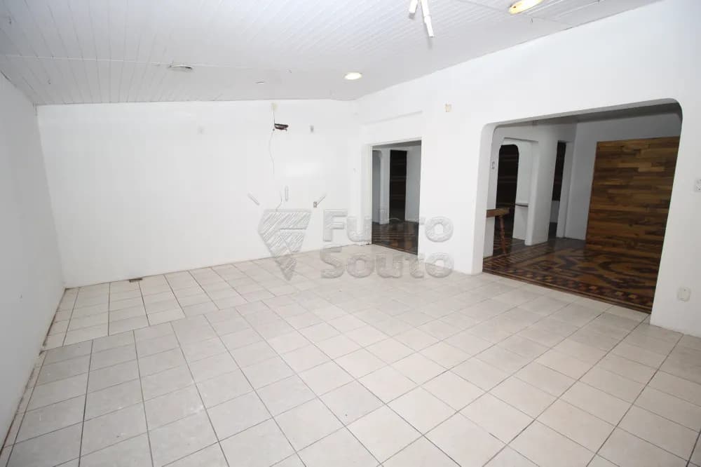 gxlni7-pelotas-comercial-predio-centro-13-04-2023_00-48-15-13.webp