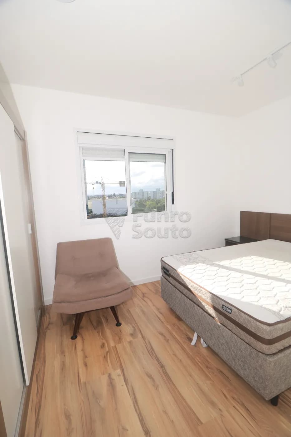 gz8x0b-pelotas-apartamento-padrao-areal-14-04-2026_00-11-41-69ddb06d067e8.webp