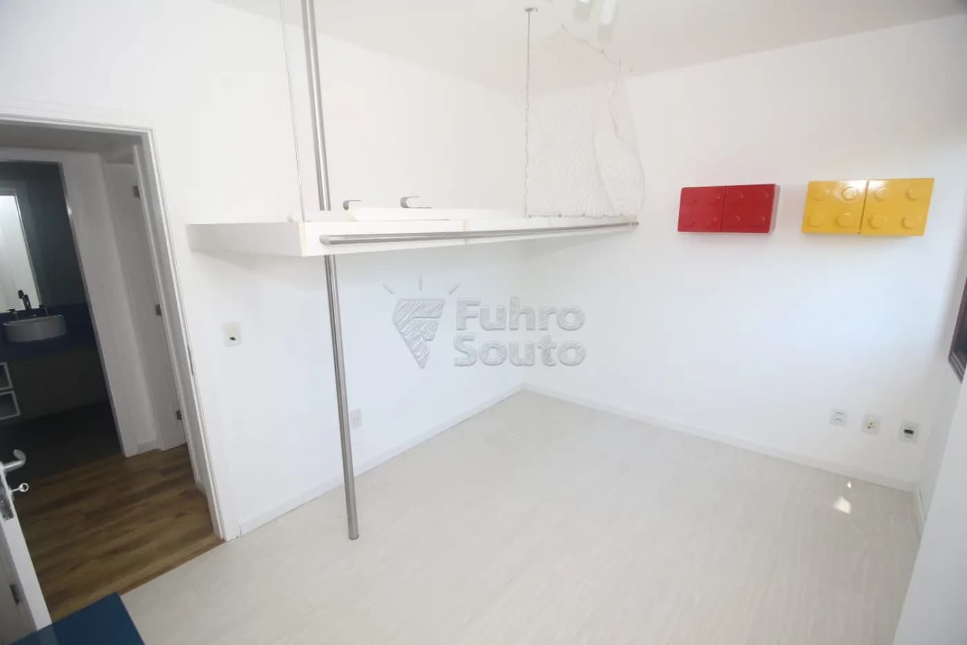 h061jr-pelotas-casa-padrao-laranjal-09-10-2025_16-00-46-45.webp
