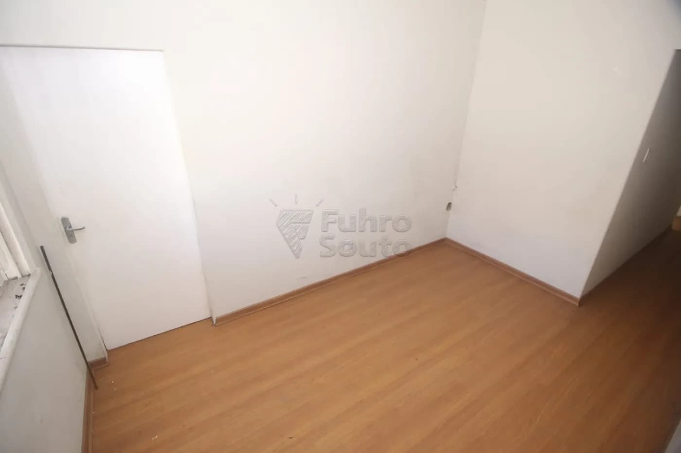 h4bvo-pelotas-casa-padrao-centro-22-10-2025_11-40-18-3.webp