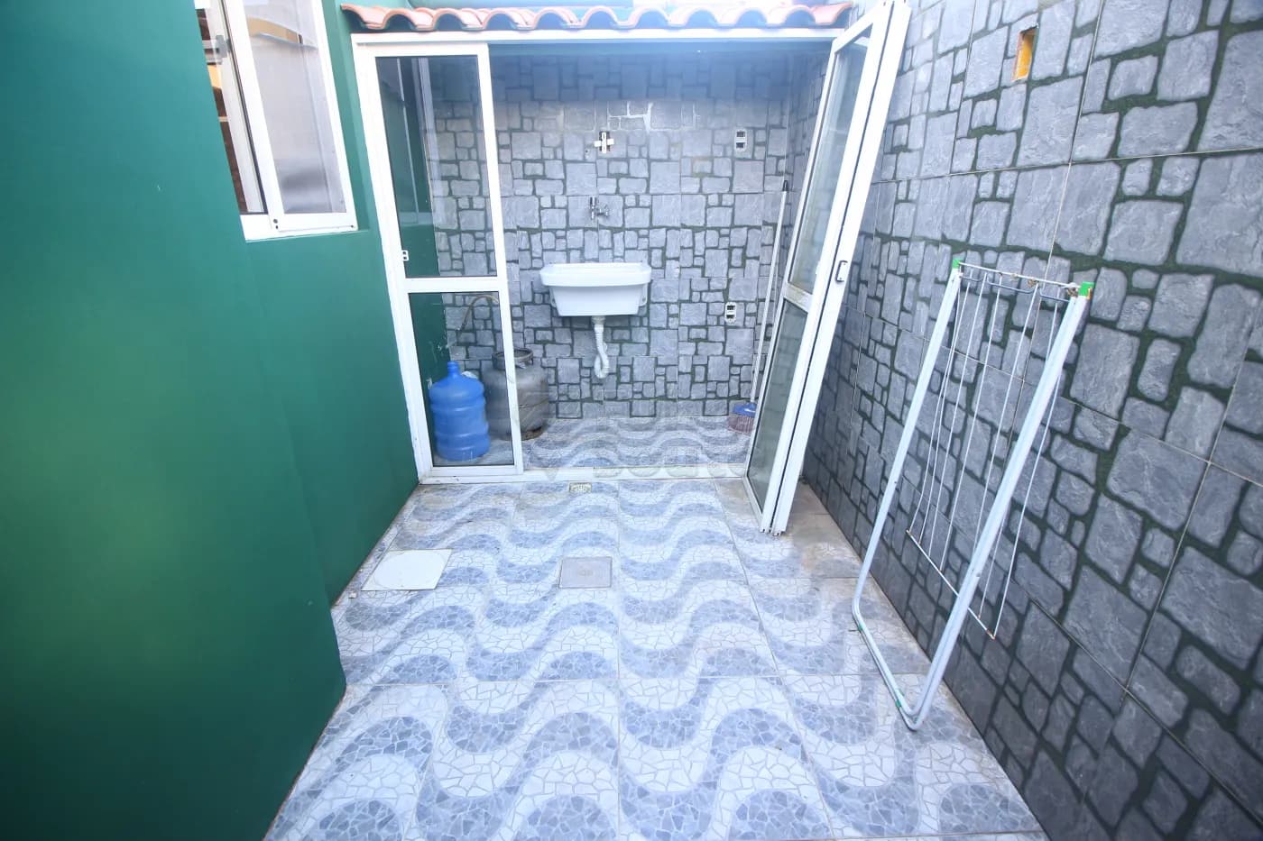 h6b5f-pelotas-casa-condominio-tres-vendas-14-02-2025_23-39-42-28.webp